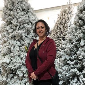 Meet your Posher, Naila